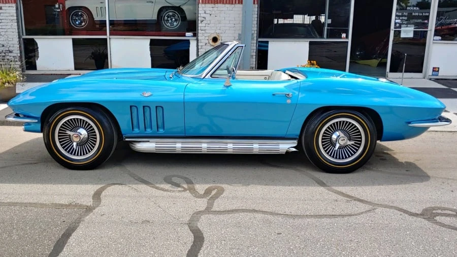 1965 Chevrolet Corvette C2 - Image 2 of 17