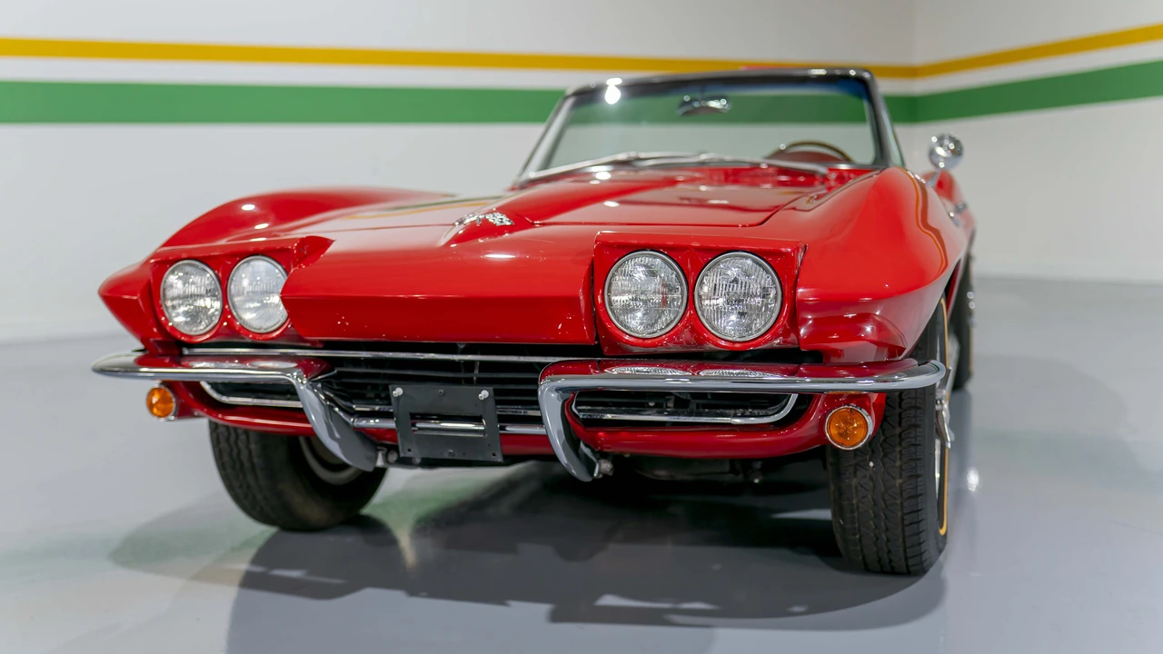1965 Chevrolet Corvette C2 - Image 14 of 31