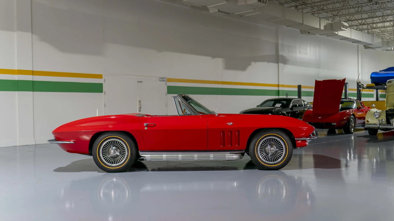 1965 Chevrolet Corvette C2 - Image 19 of 31