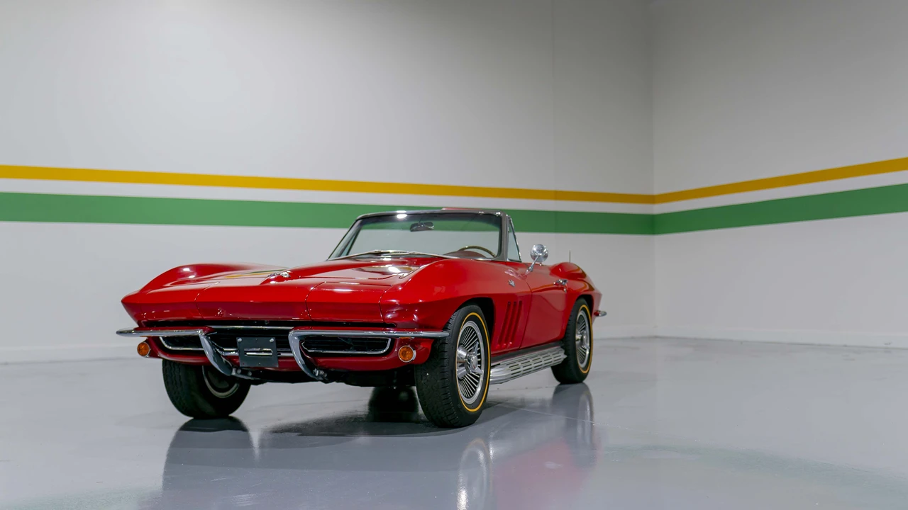 1965 Chevrolet Corvette C2 - Image 2 of 31