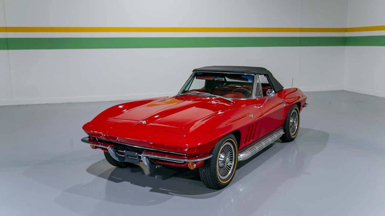 1965 Chevrolet Corvette C2 - Image 22 of 31