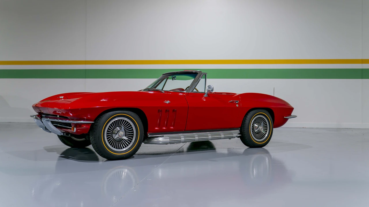 1965 Chevrolet Corvette C2 - Image 3 of 31