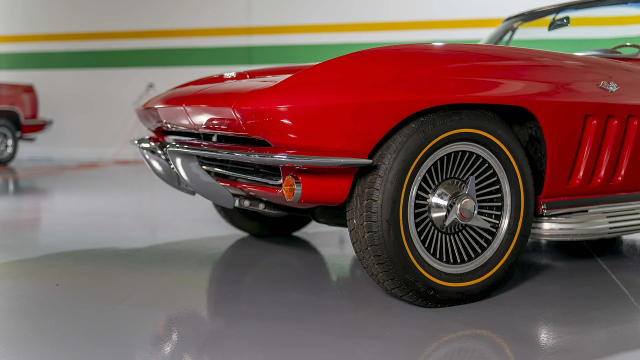 1965 Chevrolet Corvette C2 - Image 31 of 31