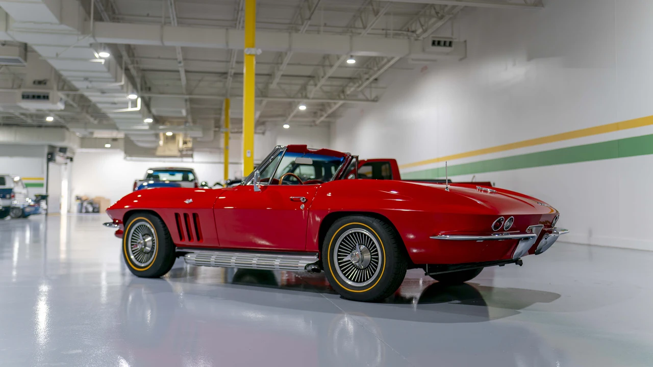 1965 Chevrolet Corvette C2 - Image 5 of 31