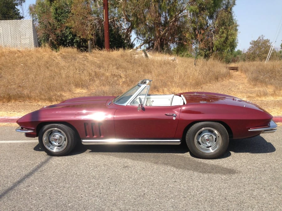 1965 Chevrolet Corvette C2 - Image 8 of 9