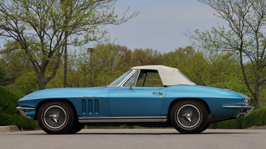 1965 Chevrolet Corvette C2 - Image 16 of 26