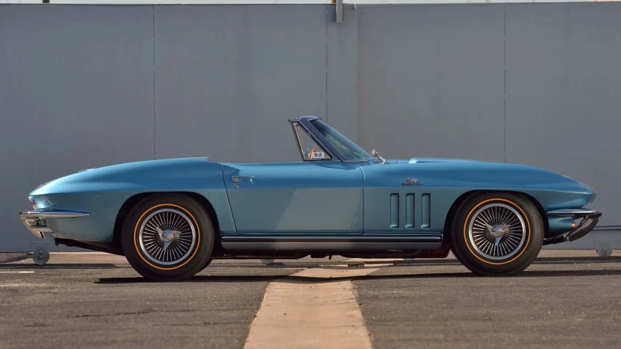 1965 Chevrolet Corvette C2 - Image 2 of 31