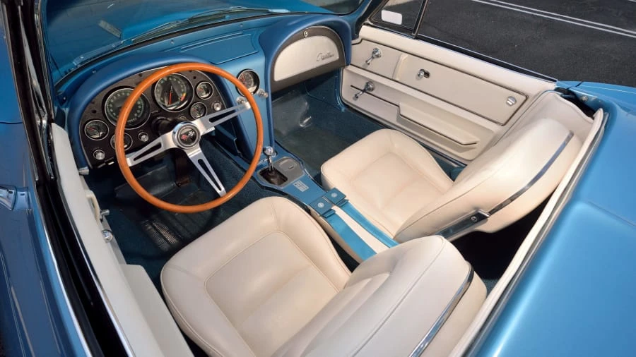 1965 Chevrolet Corvette C2 - Image 4 of 31