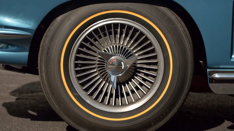 1965 Chevrolet Corvette C2 - Image 15 of 31
