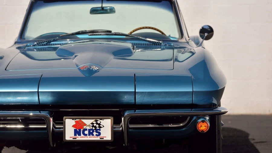 1965 Chevrolet Corvette C2 - Image 23 of 31