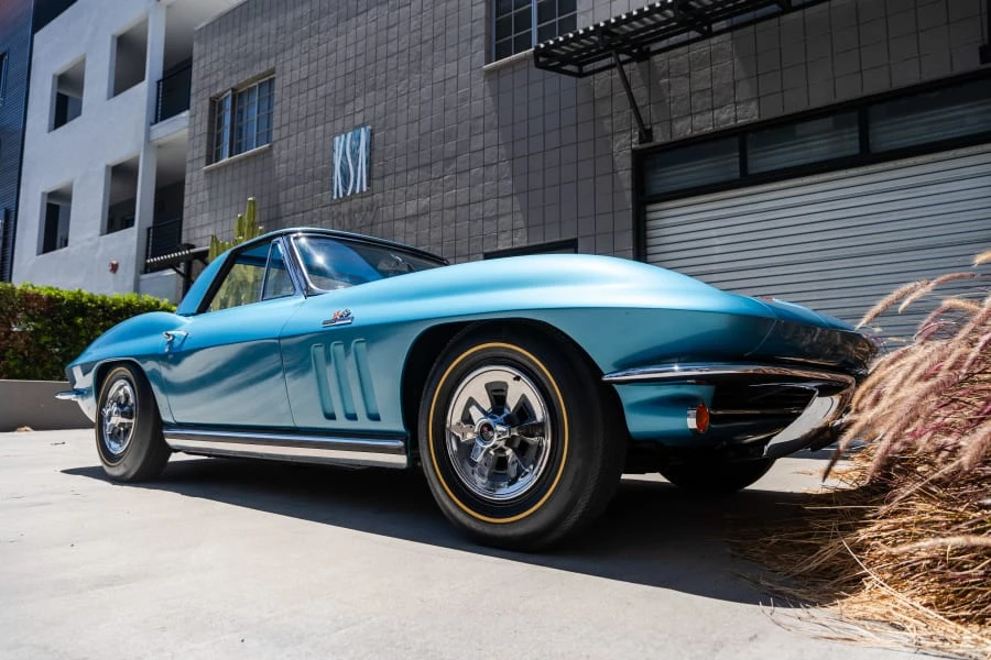 1965 Chevrolet Corvette C2 - Image 12 of 31