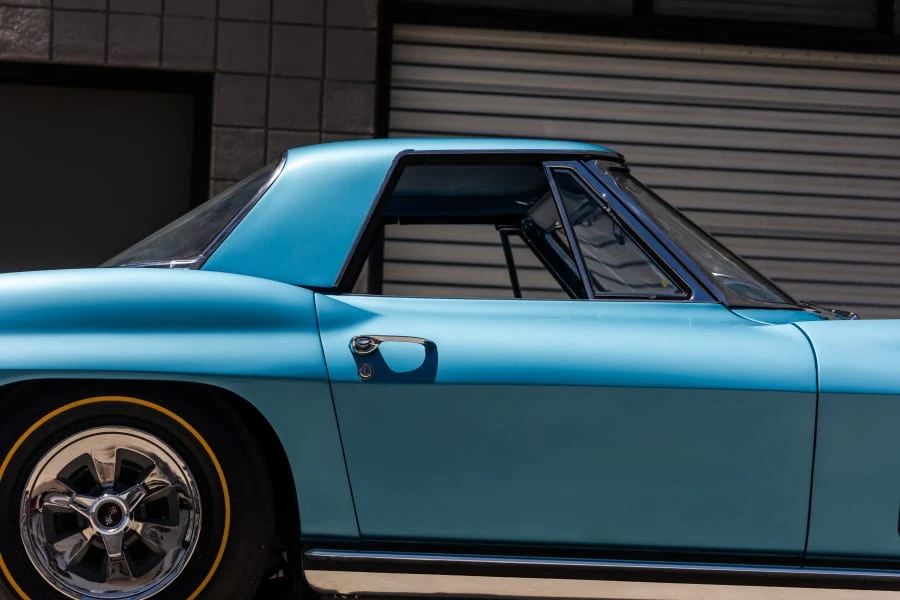 1965 Chevrolet Corvette C2 - Image 17 of 31