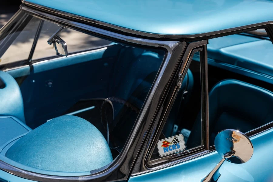 1965 Chevrolet Corvette C2 - Image 10 of 31
