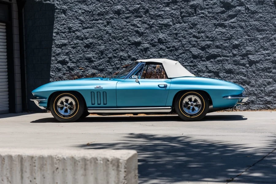1965 Chevrolet Corvette C2 - Image 15 of 31