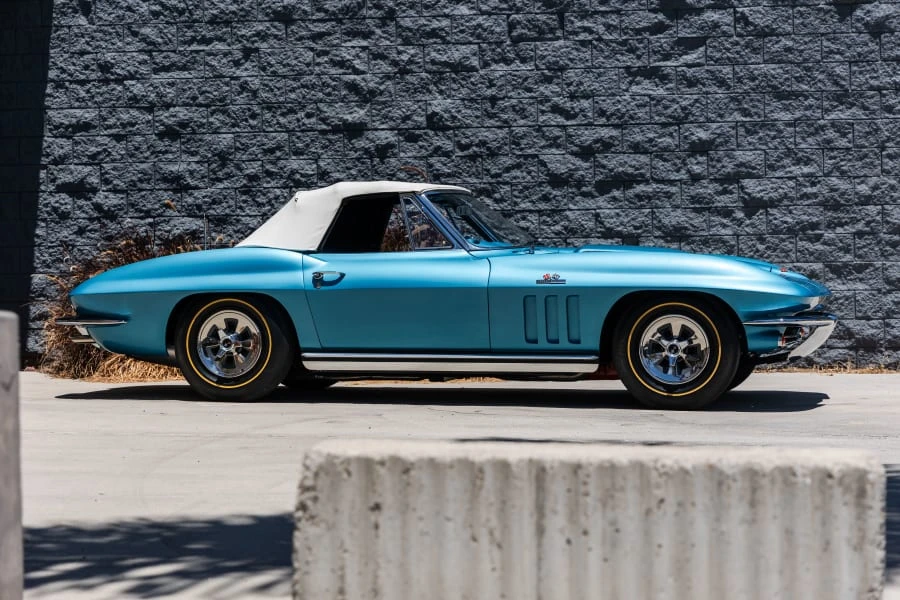 1965 Chevrolet Corvette C2 - Image 2 of 31