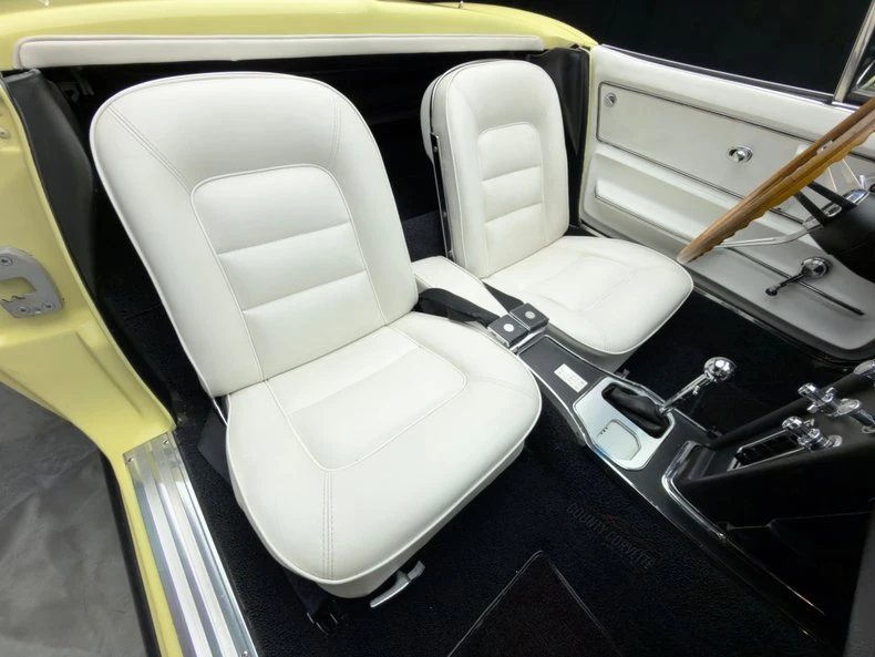 1965 Chevrolet Corvette C2 - Image 25 of 31