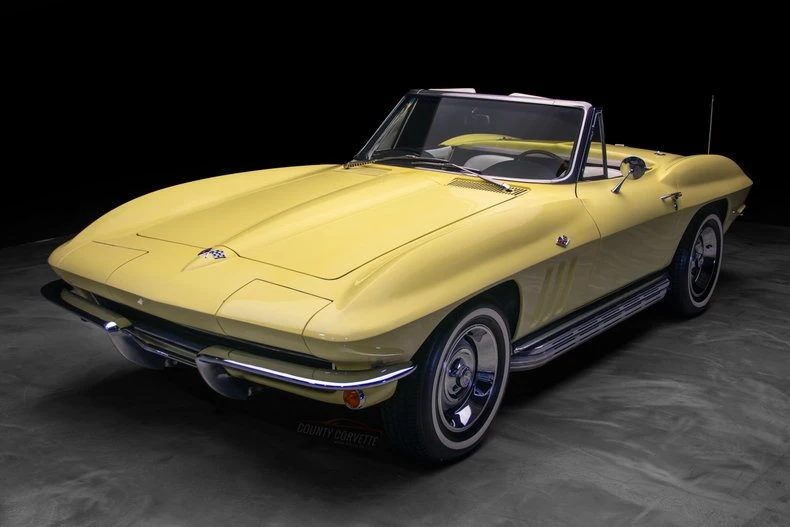 1965 Chevrolet Corvette C2 - Image 2 of 31