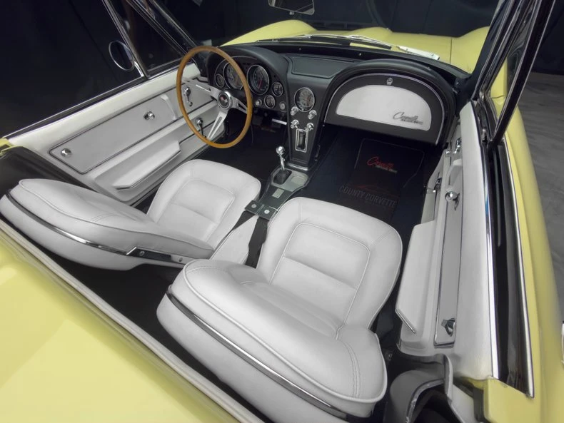 1965 Chevrolet Corvette C2 - Image 26 of 31