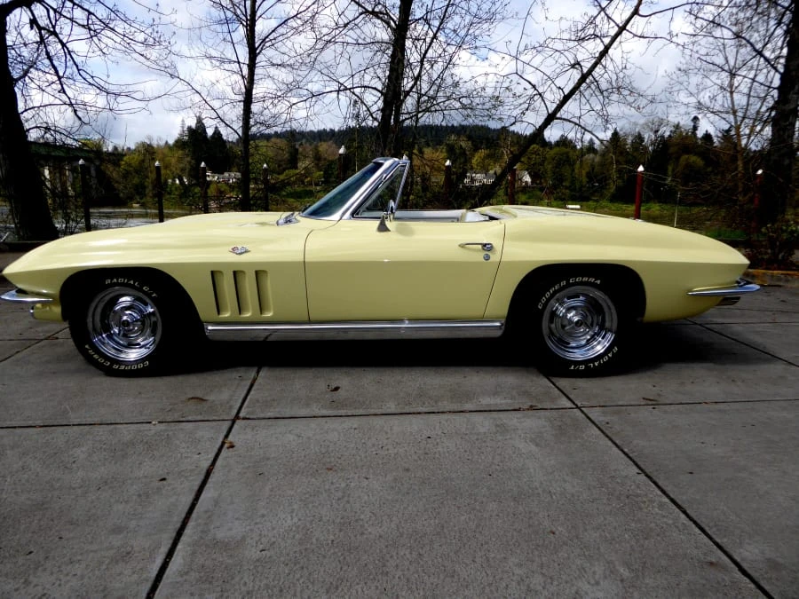 1965 Chevrolet Corvette C2 - Image 2 of 12