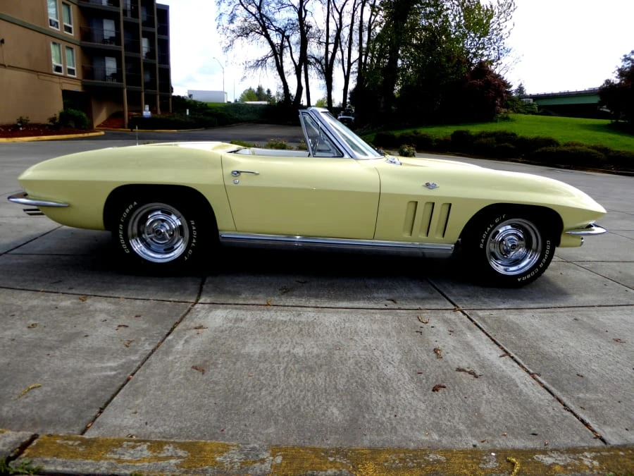 1965 Chevrolet Corvette C2 - Image 4 of 12