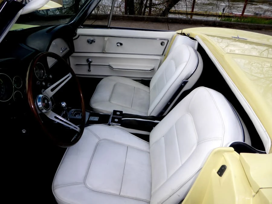 1965 Chevrolet Corvette C2 - Image 6 of 12
