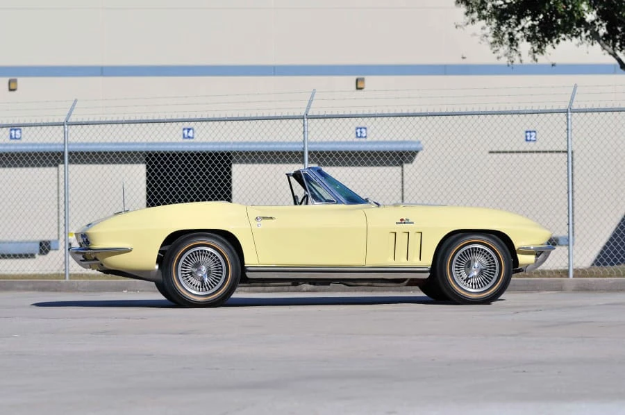 1965 Chevrolet Corvette C2 - Image 2 of 12