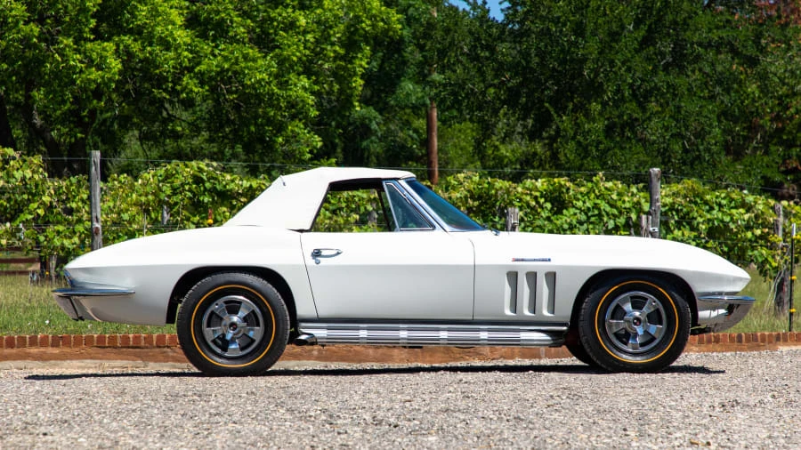 1965 Chevrolet Corvette C2 - Image 8 of 12
