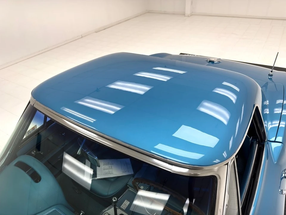 1965 Chevrolet Corvette C2 - Image 22 of 31