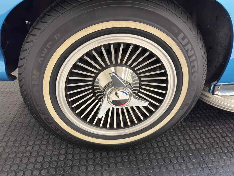 1965 Chevrolet Corvette C2 - Image 17 of 31