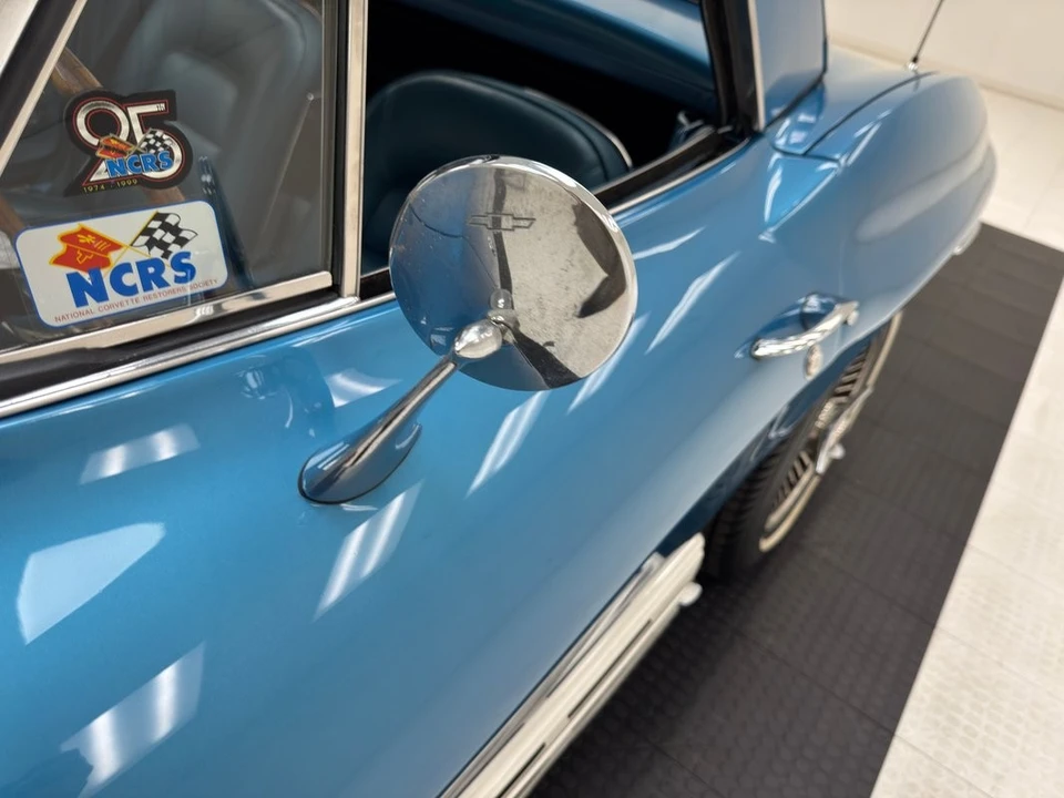 1965 Chevrolet Corvette C2 - Image 24 of 31
