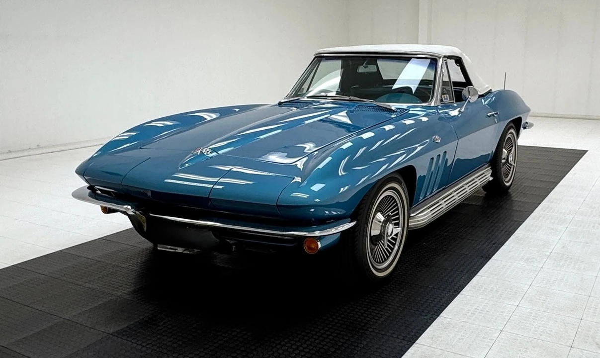 1965 Chevrolet Corvette C2 - Image 2 of 31