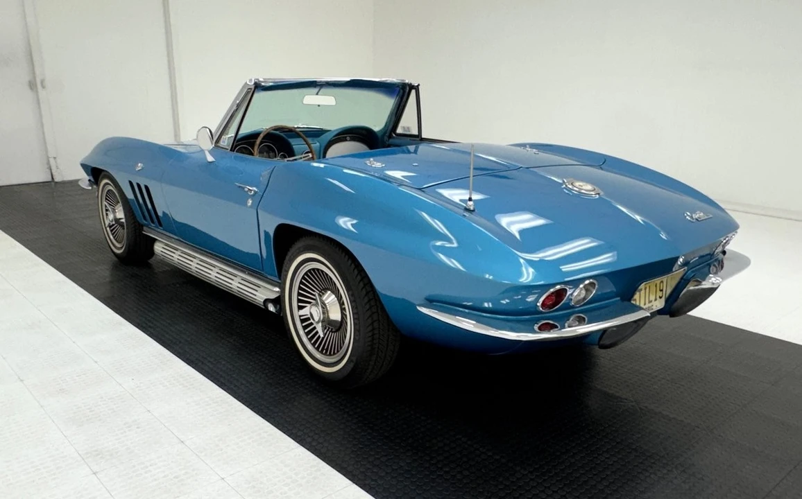 1965 Chevrolet Corvette C2 - Image 9 of 31