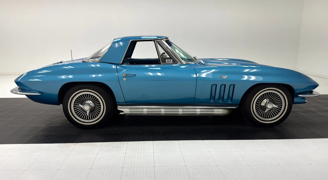 1965 Chevrolet Corvette C2 - Image 12 of 31