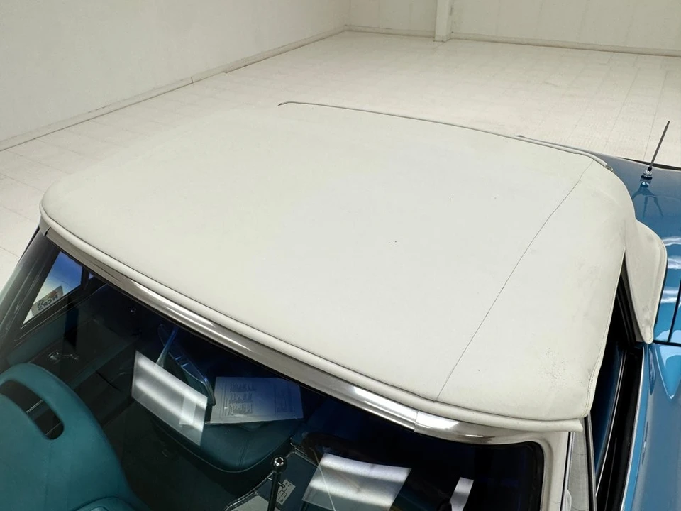 1965 Chevrolet Corvette C2 - Image 23 of 31