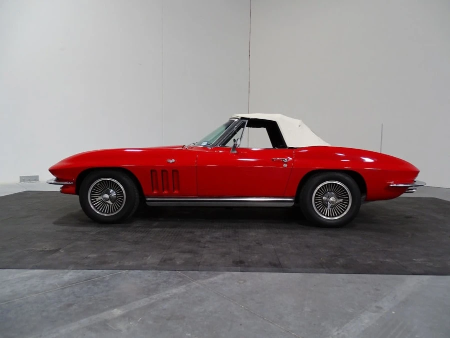 1965 Chevrolet Corvette C2 - Image 11 of 12