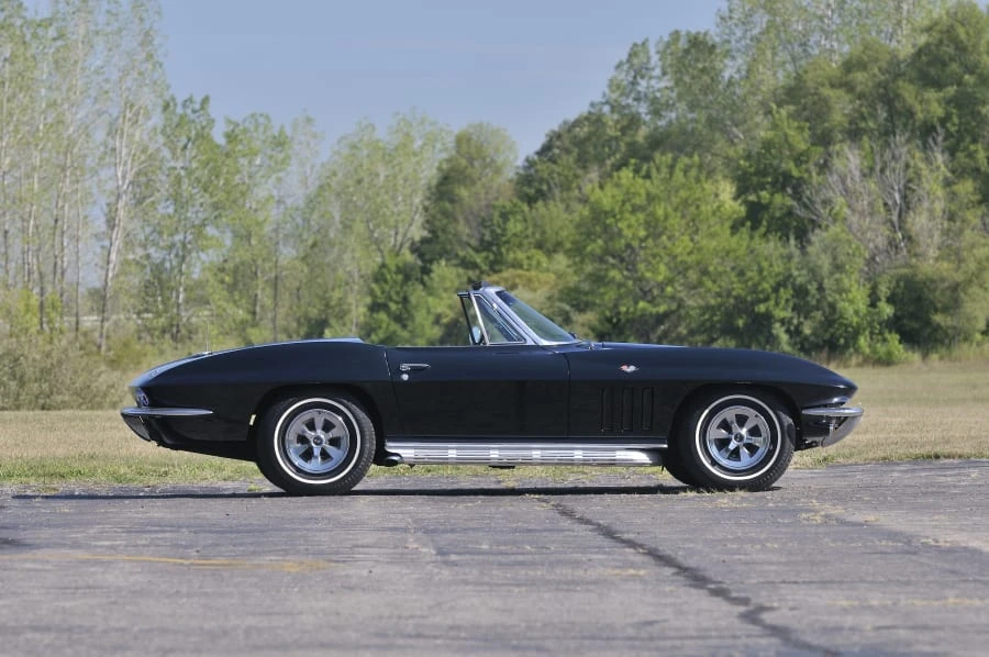 1965 Chevrolet Corvette C2 - Image 2 of 11
