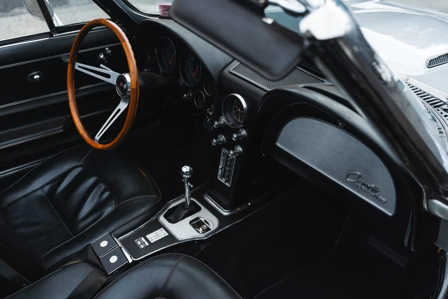 1965 Chevrolet Corvette C2 - Image 11 of 19