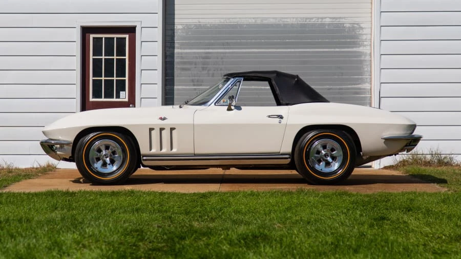 1965 Chevrolet Corvette C2 - Image 2 of 14