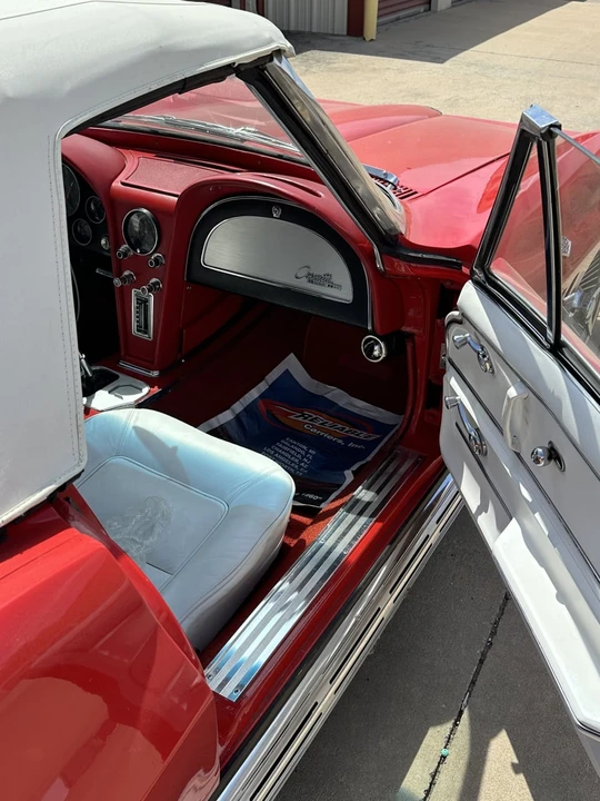 1965 Chevrolet Corvette C2 - Image 6 of 8