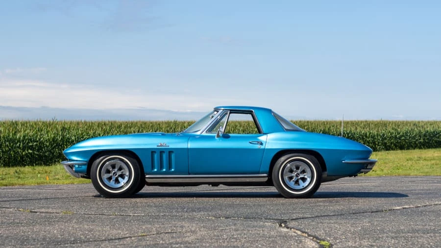 1965 Chevrolet Corvette C2 - Image 2 of 31