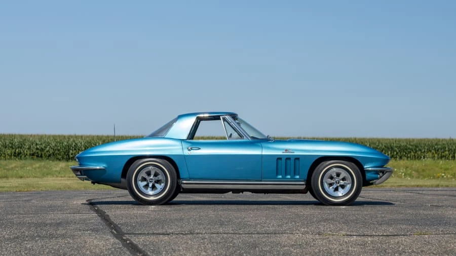 1965 Chevrolet Corvette C2 - Image 11 of 31
