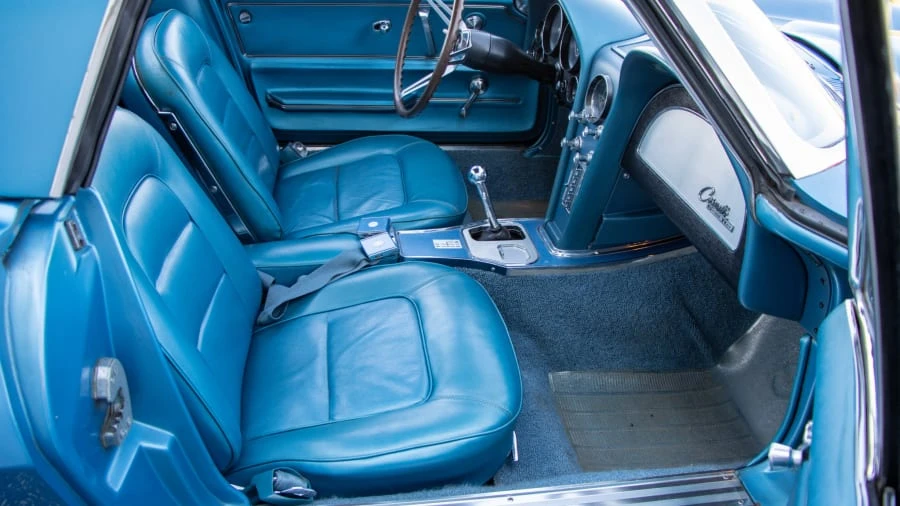1965 Chevrolet Corvette C2 - Image 25 of 31