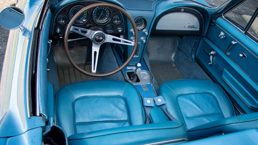 1965 Chevrolet Corvette C2 - Image 26 of 31