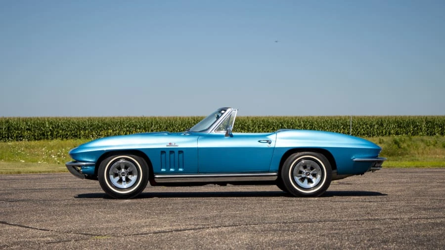 1965 Chevrolet Corvette C2 - Image 28 of 31
