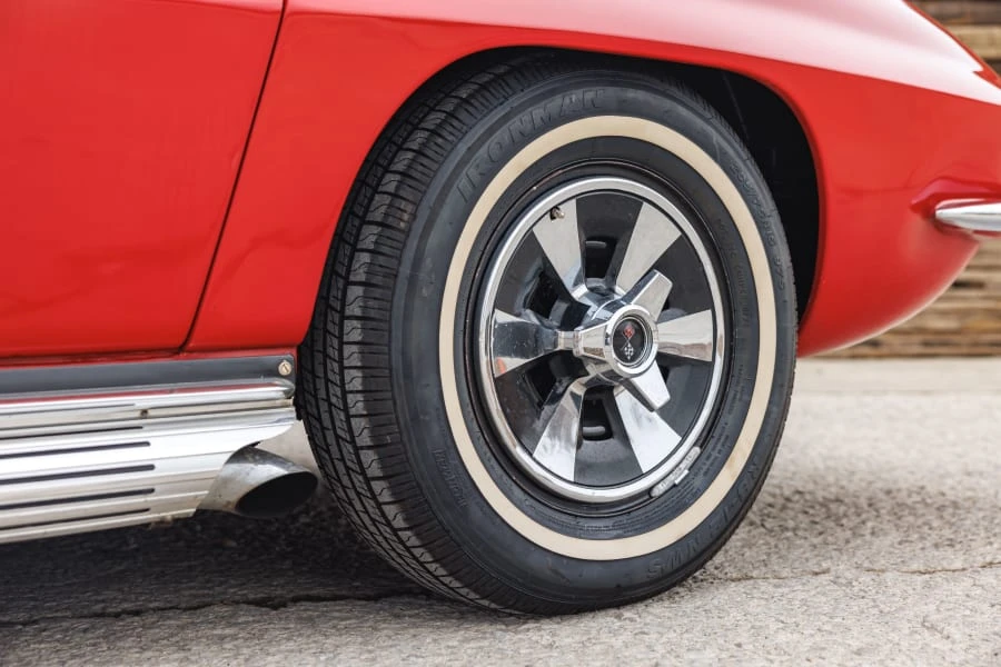 1965 Chevrolet Corvette C2 - Image 22 of 31