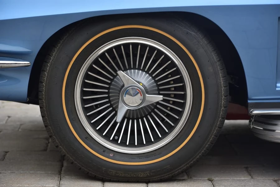 1965 Chevrolet Corvette C2 - Image 13 of 31