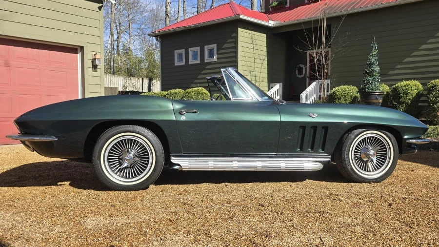 1965 Chevrolet Corvette C2 - Image 2 of 17