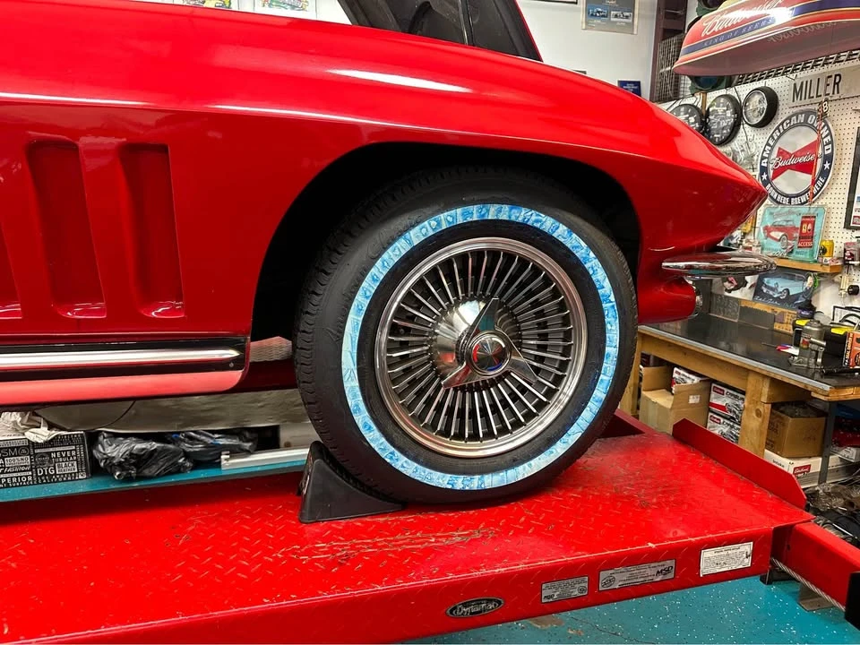 1965 Chevrolet Corvette C2 - Image 16 of 17