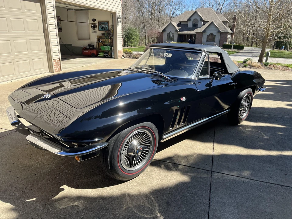 1965 Chevrolet Corvette C2 - Image 25 of 31