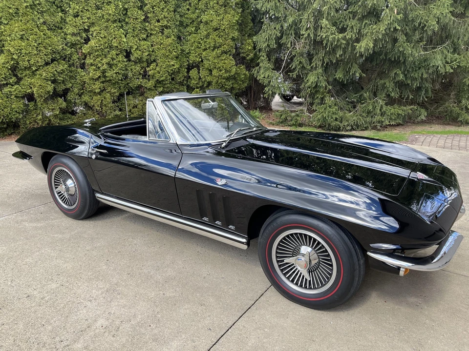 1965 Chevrolet Corvette C2 - Image 2 of 31